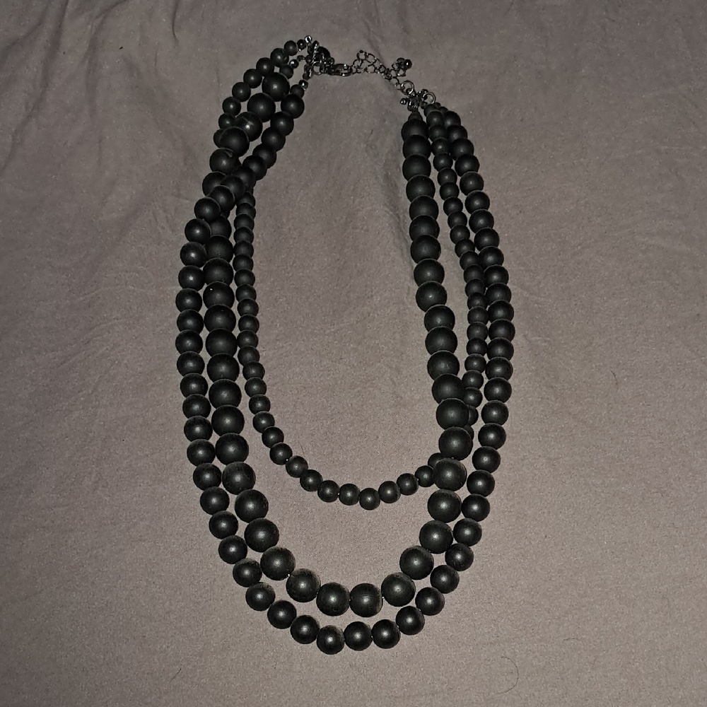Elegant Black Beaded Necklace